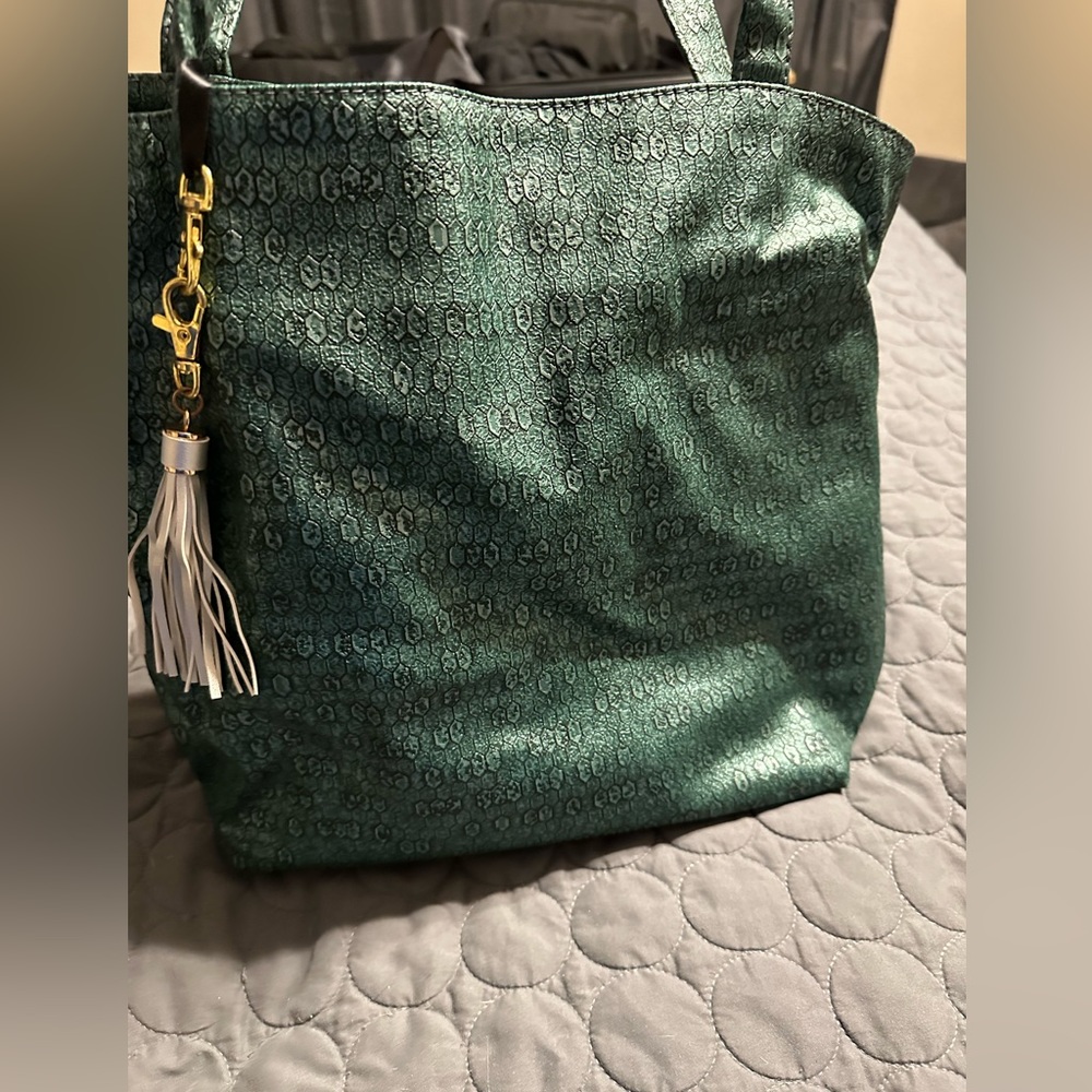 MAKEUP JUNKIE DAYKEEPER TOTE BAG - VGUC